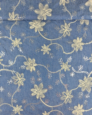 Borduurwerk op jeans - bloemen - À La Ville