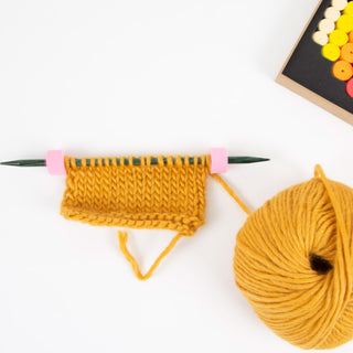 Katia - kleurrijke naaldstoppers