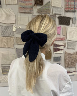 PetiteKnit - December Bow