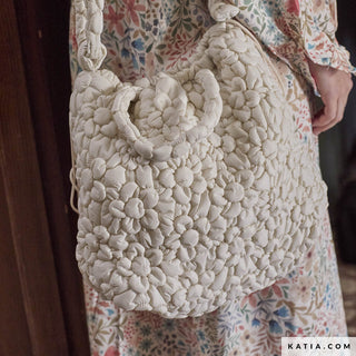 Gewatteerde nylon - bloemen - zwart - Katia Fabrics