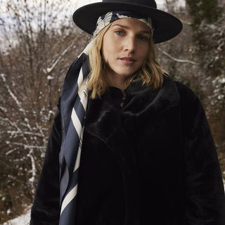 Fluffy - effen - zwart - Katia Fabrics